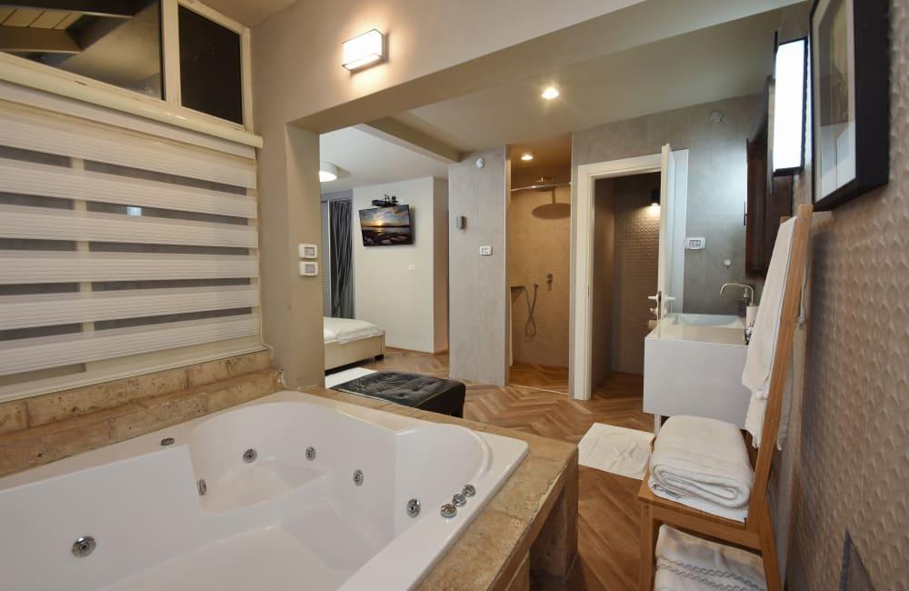 213016 גלרית פנים, וילה מצפה הוד, וילה  בפוריה כפר עבודה וילות - Vila 4 U