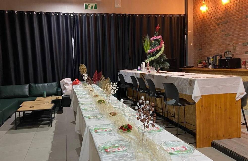 213213 המתחם הפנימי, גולד לופט, וילה  בחדרה וילות - Vila 4 U