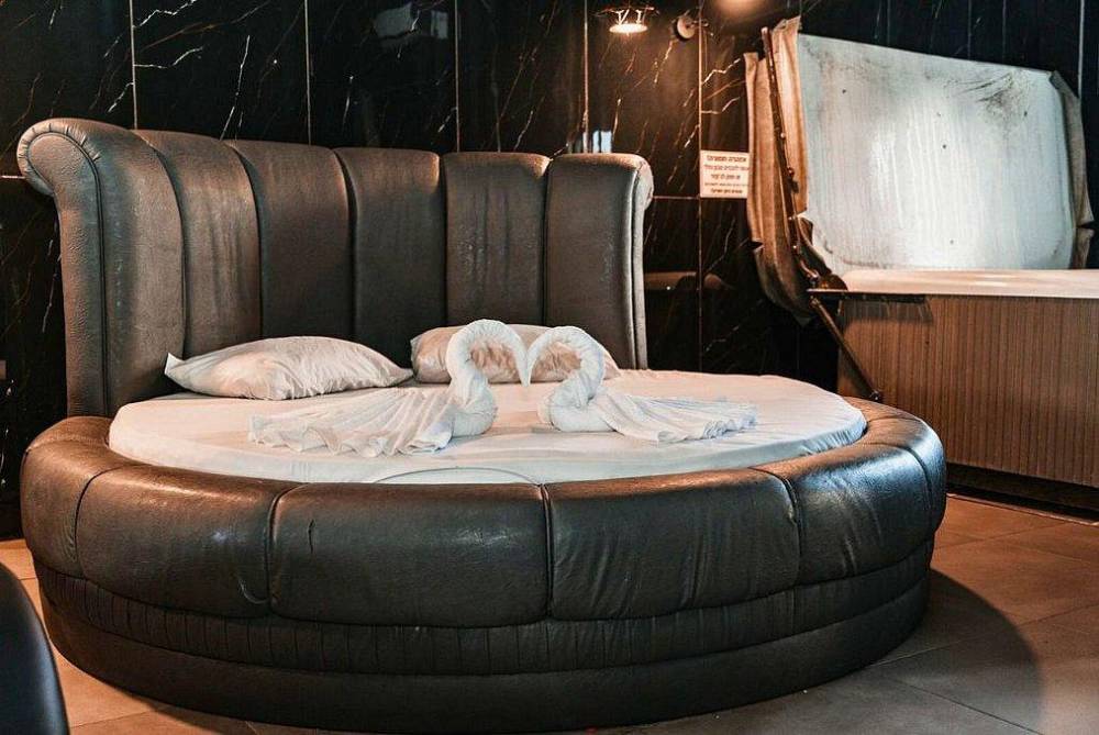 213264 קומה ראשונה - חדרי השינה, אקסיטו לופט, וילה  בירושלים וילות - Vila 4 U