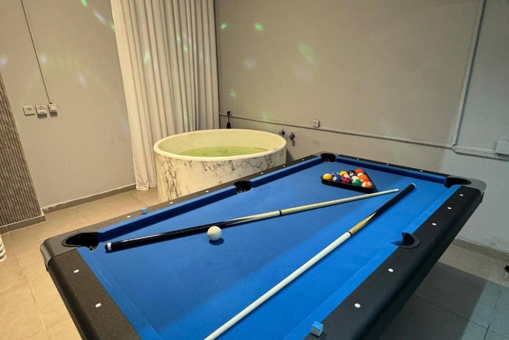 214464 סנוקר וג'קוזי, דרים סוויט | Dream Suite TLV, וילה  בתל אביב וילות - Vila 4 U