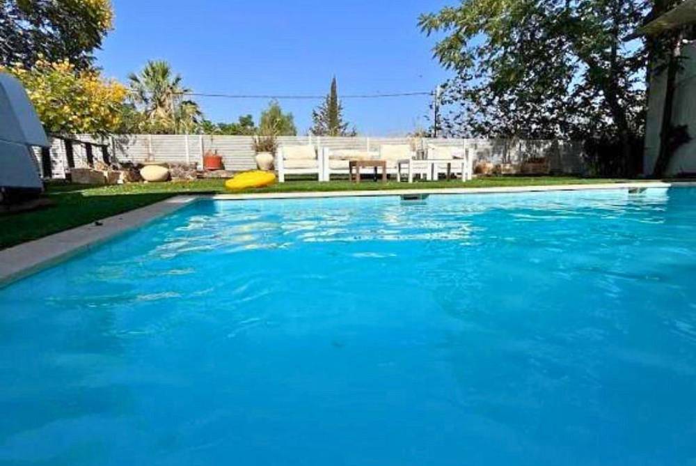 214485 המתחם החיצוני, וילה כורזים, וילה  בכורזים וילות - Vila 4 U