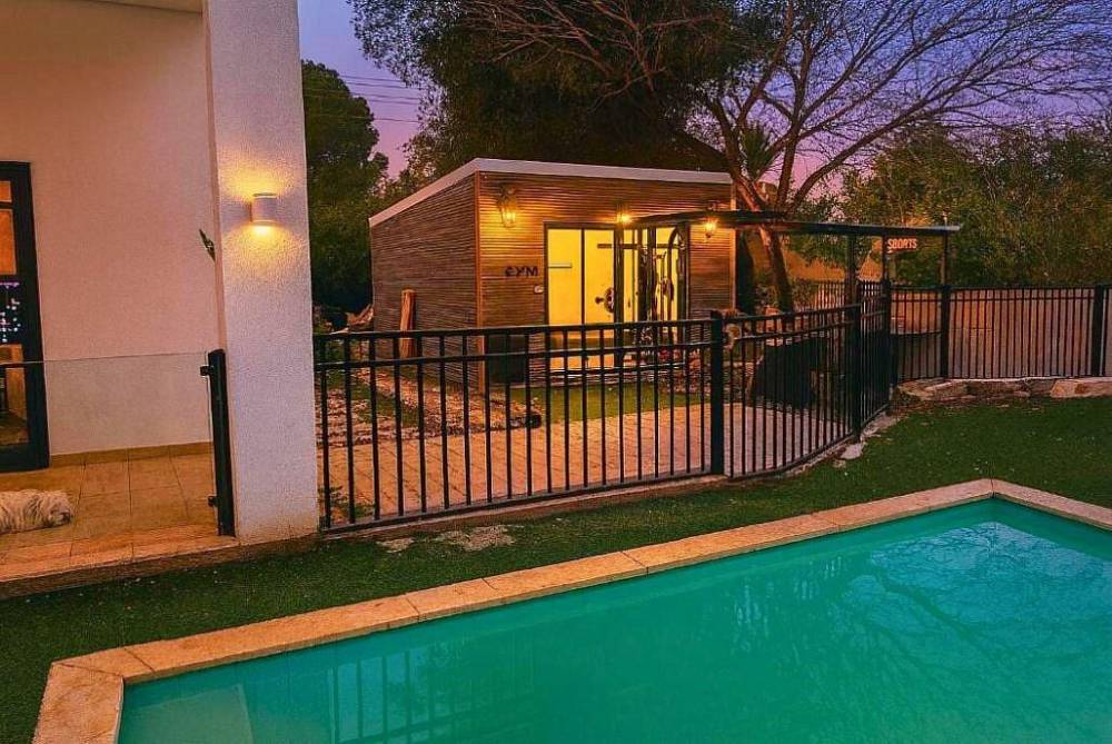 214486 המתחם החיצוני, וילה כורזים, וילה  בכורזים וילות - Vila 4 U