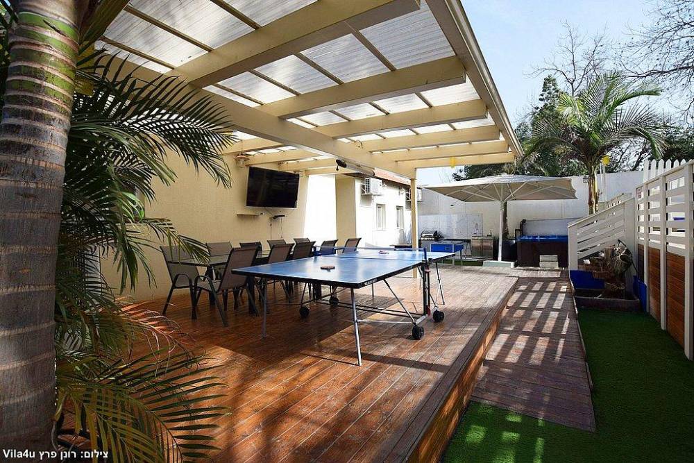 215271 מתחם החצר, ויליג' קומפלקס ריזורט, וילה  בניר בנים וילות - Vila 4 U