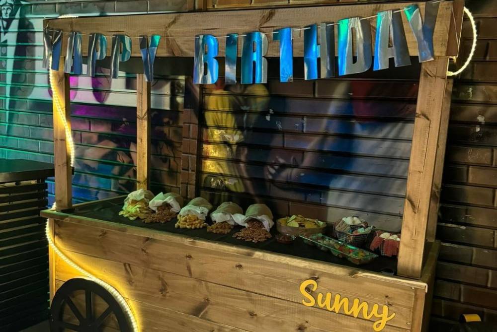 215665 חוגגים בסאני לופט, סאני לופט, וילה  בפתח תקווה וילות - Vila 4 U