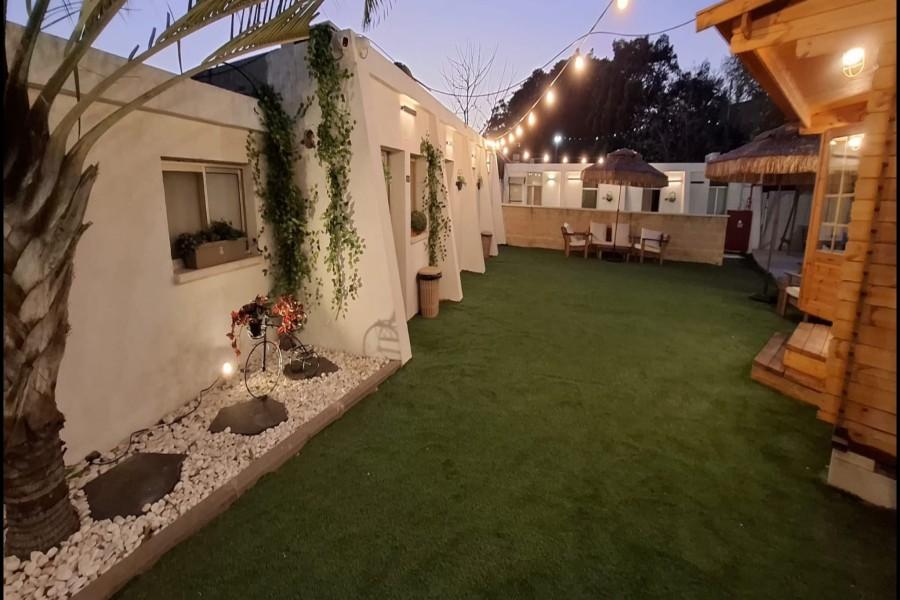 217137 מתחם חיצוני הבריכה והג'קוזי, כפר הים, וילה  בנתניה וילות - Vila 4 U