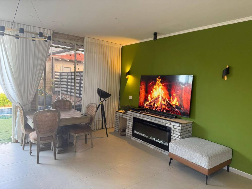 217442 גלרית פנים, סוויטת גן עדן בשרון, וילה  בכפר סבא וילות - Vila 4 U