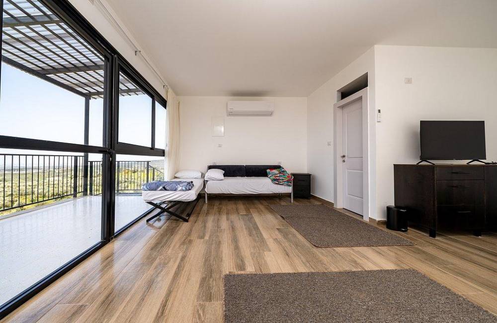 218507 גלריה כללית, אחוזת נוף ים, וילה  בירכא וילות - Vila 4 U