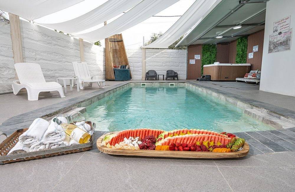 218850 מתחם חיצוני, וילה ספא ריש, וילה  בירכא וילות - Vila 4 U