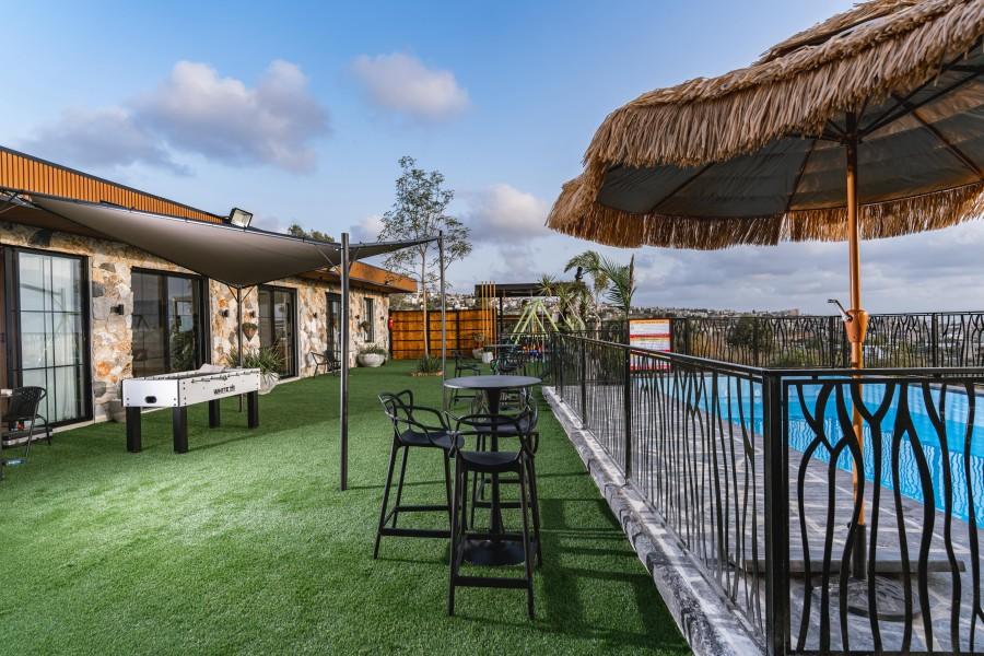 219357 המתחם החיצוני הנוף וחדר האוכל, סוויטות על הפסגה, וילה  בירכא וילות - Vila 4 U