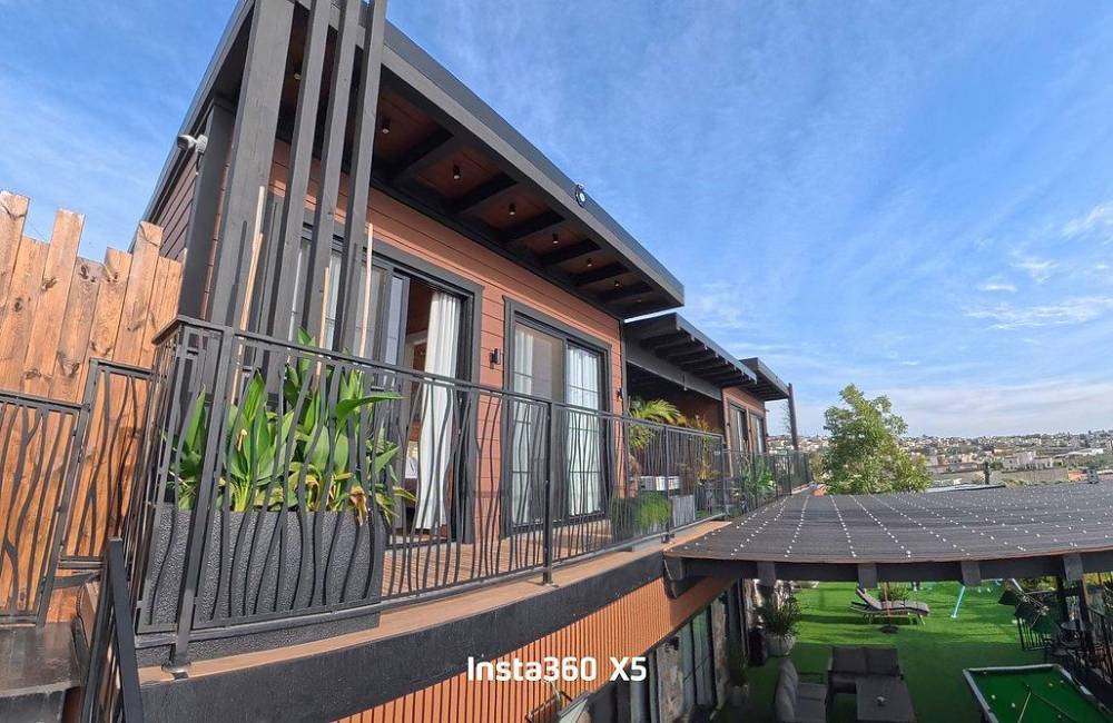 219473 המתחם החיצוני הנוף וחדר האוכל, סוויטות על הפסגה, וילה  בירכא וילות - Vila 4 U