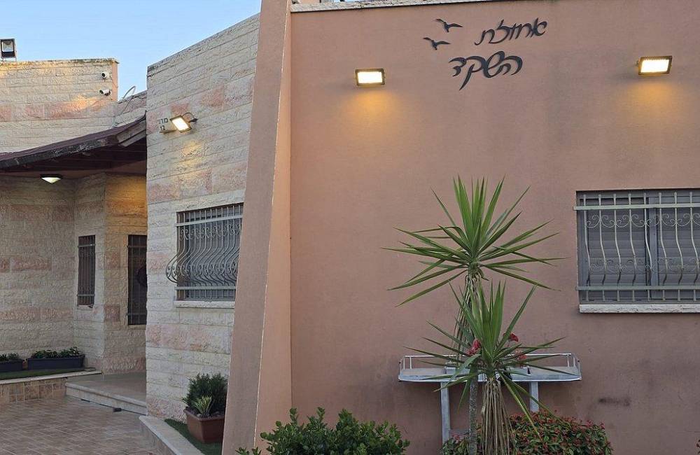 220651 גלרית חוץ, אחוזת השקד, וילה  בשדה צבי וילות - Vila 4 U