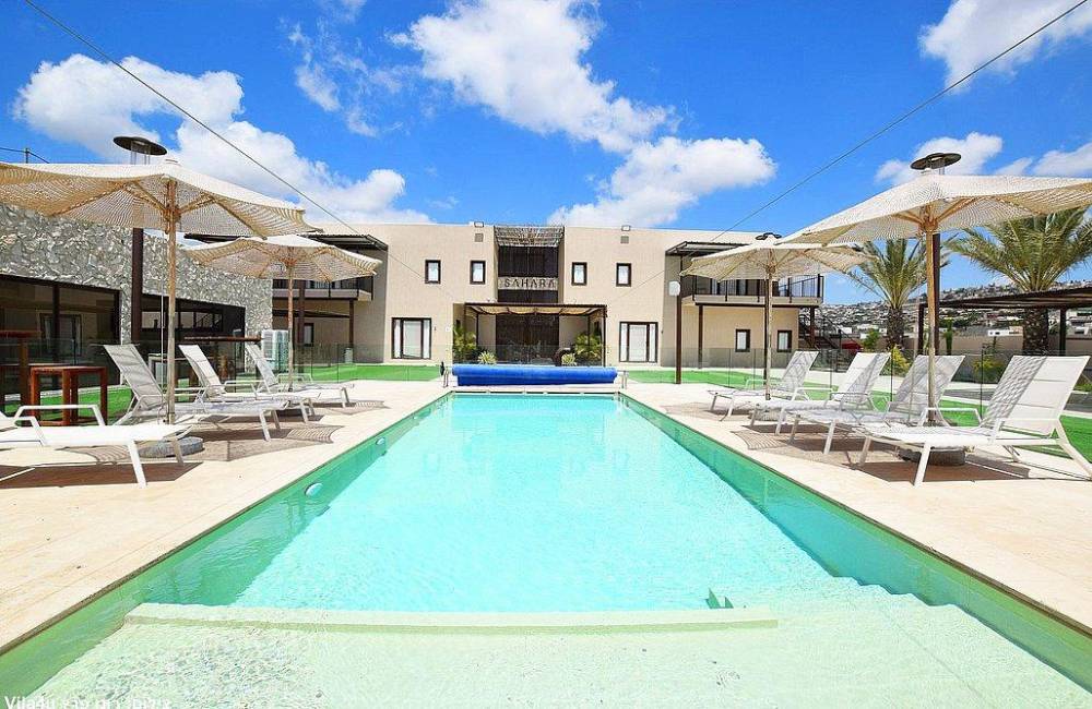 225208 מתחם החצר והבריכה, סהרה ריזורט - Sahara resort, וילה  בירכא וילות - Vila 4 U