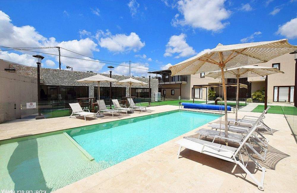 225219 מתחם החצר והבריכה, סהרה ריזורט - Sahara resort, וילה  בירכא וילות - Vila 4 U