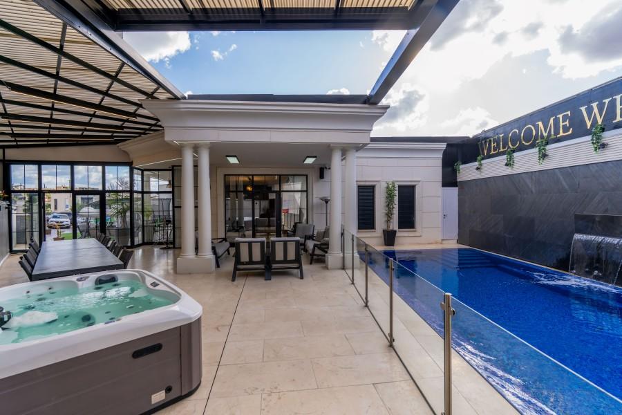 226467 גלריה כללית, וויט פאלאס -  White Palace, וילה  בירכא וילות - Vila 4 U