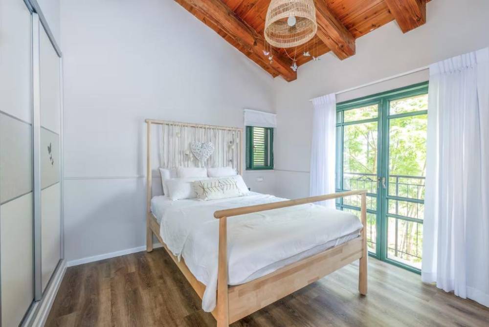 229615 חדרי השינה והרחצה, אחוזת בלו ביי נתניה - Blue Bay Mansion, וילה  בנתניה וילות - Vila 4 U