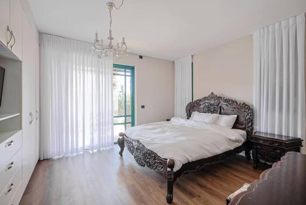 229621 חדרי השינה והרחצה, אחוזת בלו ביי נתניה - Blue Bay Mansion, וילה  בנתניה וילות - Vila 4 U