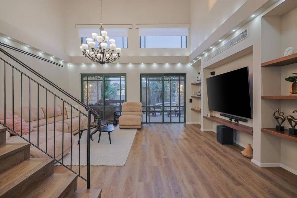 229633 הסלון ופינת אוכל, אחוזת בלו ביי נתניה - Blue Bay Mansion, וילה  בנתניה וילות - Vila 4 U