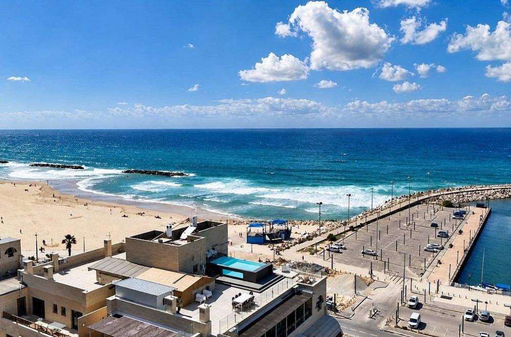 239093 מתחם הגג, הבריכה ונוף לים, פנטהאוז שונית אשקלון, וילה  באשקלון וילות - Vila 4 U