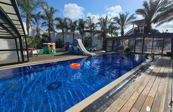 וילה קאסה רויאל   - חצר מפוארת