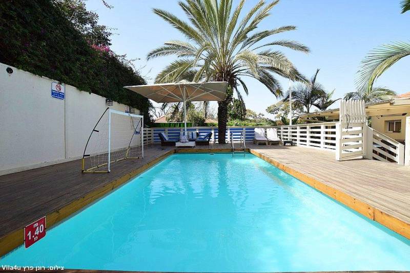 וילה ספא בצל השקד הבריכה והנוף