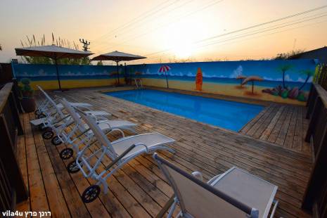 בריכת שחייה חיצונית - וילה גלי