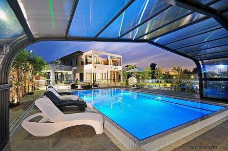 אחוזת דון רפאלו הבריכה