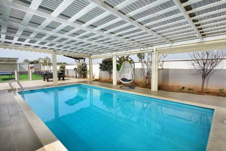 וילה מון בלאן- בריכה עם גקוזי