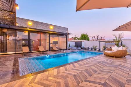 סקיי מון וילה – Sky moon