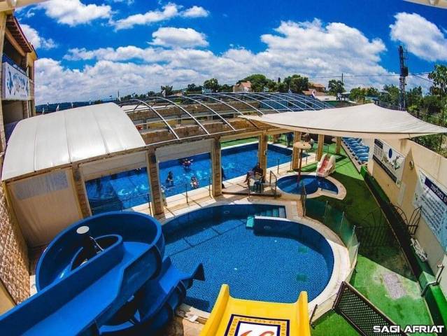 וי קלאב גור